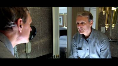 2001_THE_MAKING_OF_A_MYTH_320.jpg