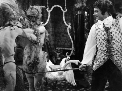 DESADE_-_STILLS_002.jpg