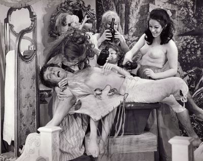 DESADE_-_STILLS_005.jpg