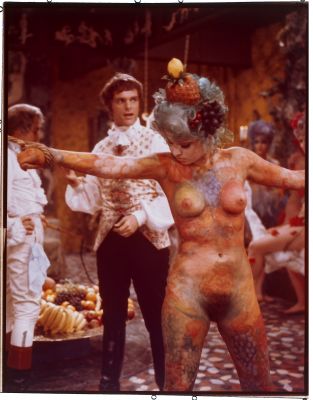 DESADE_-_STILLS_019.jpg