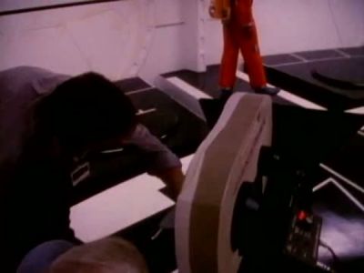 2010_THE_ODYSSEY_CONTINUES_FEATURETTE_024.jpg