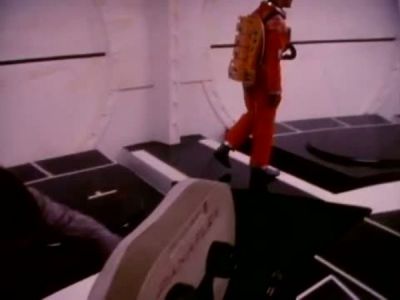 2010_THE_ODYSSEY_CONTINUES_FEATURETTE_027.jpg