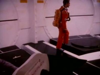 2010_THE_ODYSSEY_CONTINUES_FEATURETTE_029.jpg