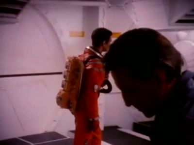 2010_THE_ODYSSEY_CONTINUES_FEATURETTE_047.jpg