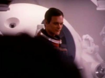 2010_THE_ODYSSEY_CONTINUES_FEATURETTE_049.jpg