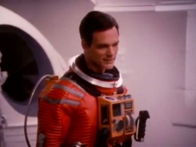 2010_THE_ODYSSEY_CONTINUES_FEATURETTE_060.jpg