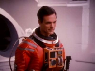 2010_THE_ODYSSEY_CONTINUES_FEATURETTE_061.jpg