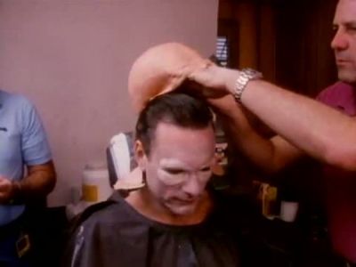 2010_THE_ODYSSEY_CONTINUES_FEATURETTE_085.jpg
