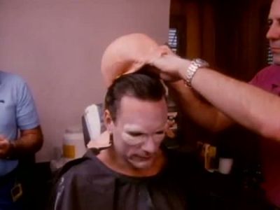2010_THE_ODYSSEY_CONTINUES_FEATURETTE_086.jpg