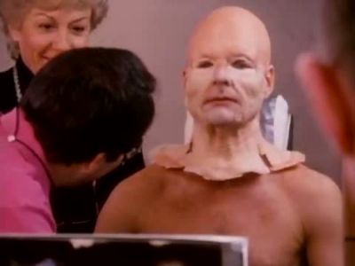 2010_THE_ODYSSEY_CONTINUES_FEATURETTE_145.jpg