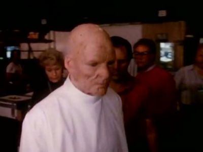 2010_THE_ODYSSEY_CONTINUES_FEATURETTE_168.jpg