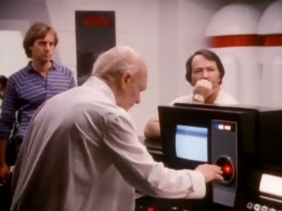 2010_THE_ODYSSEY_CONTINUES_FEATURETTE_228.jpg