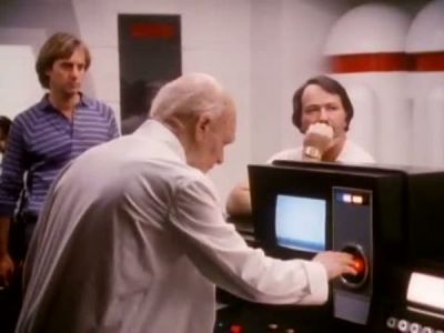 2010_THE_ODYSSEY_CONTINUES_FEATURETTE_230.jpg