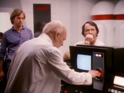2010_THE_ODYSSEY_CONTINUES_FEATURETTE_231.jpg