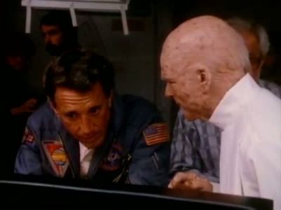 2010_THE_ODYSSEY_CONTINUES_FEATURETTE_241.jpg