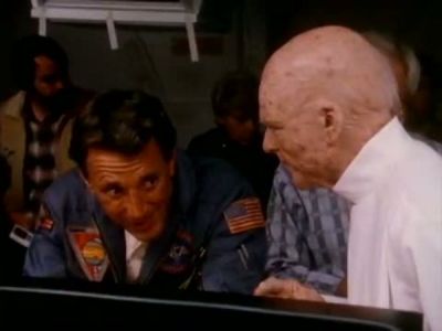 2010_THE_ODYSSEY_CONTINUES_FEATURETTE_251.jpg