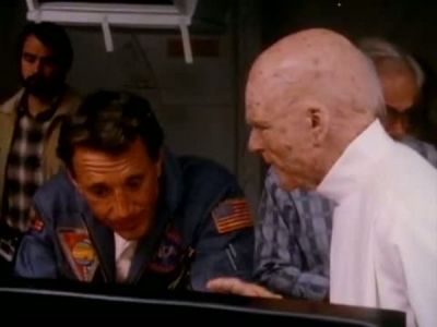 2010_THE_ODYSSEY_CONTINUES_FEATURETTE_260.jpg