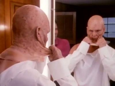 2010_THE_ODYSSEY_CONTINUES_FEATURETTE_280.jpg