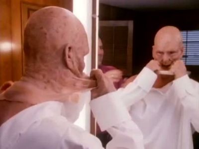 2010_THE_ODYSSEY_CONTINUES_FEATURETTE_284.jpg