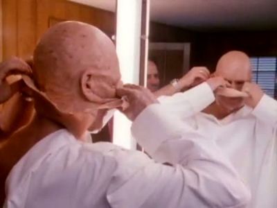 2010_THE_ODYSSEY_CONTINUES_FEATURETTE_306.jpg