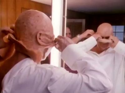 2010_THE_ODYSSEY_CONTINUES_FEATURETTE_307.jpg