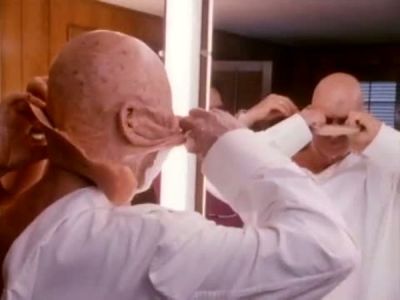 2010_THE_ODYSSEY_CONTINUES_FEATURETTE_309.jpg