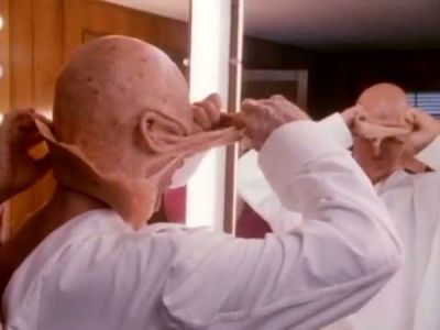 2010_THE_ODYSSEY_CONTINUES_FEATURETTE_315.jpg