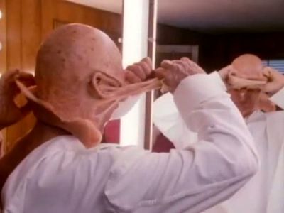 2010_THE_ODYSSEY_CONTINUES_FEATURETTE_316.jpg