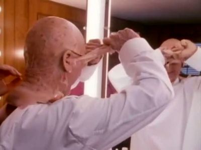 2010_THE_ODYSSEY_CONTINUES_FEATURETTE_324.jpg