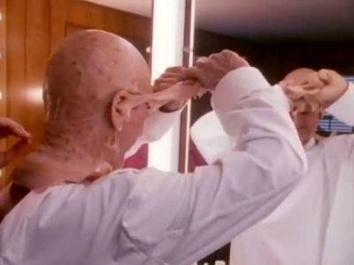 2010_THE_ODYSSEY_CONTINUES_FEATURETTE_327.jpg