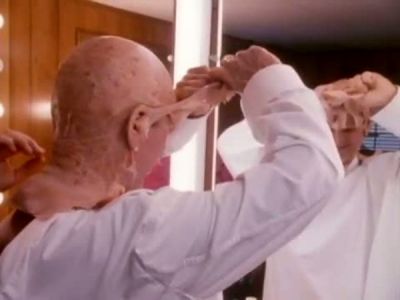 2010_THE_ODYSSEY_CONTINUES_FEATURETTE_329.jpg