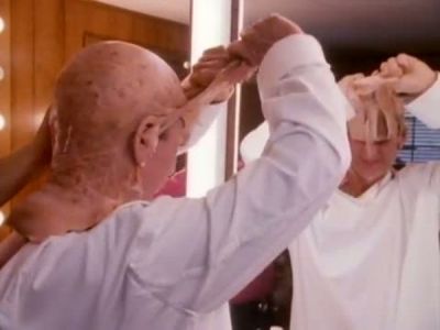 2010_THE_ODYSSEY_CONTINUES_FEATURETTE_333.jpg