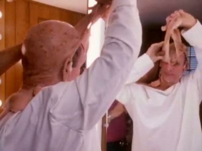 2010_THE_ODYSSEY_CONTINUES_FEATURETTE_339.jpg