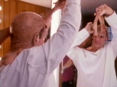2010_THE_ODYSSEY_CONTINUES_FEATURETTE_342.jpg