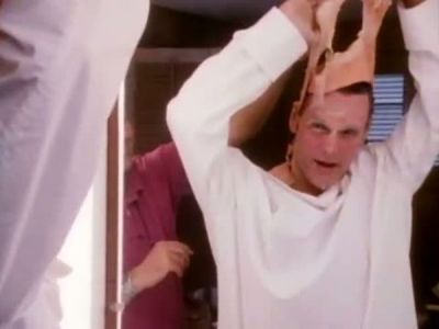2010_THE_ODYSSEY_CONTINUES_FEATURETTE_361.jpg