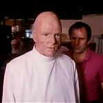 2010_THE_ODYSSEY_CONTINUES_FEATURETTE_164.jpg