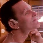2010_THE_ODYSSEY_CONTINUES_FEATURETTE_417.jpg
