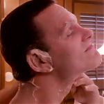 2010_THE_ODYSSEY_CONTINUES_FEATURETTE_418.jpg