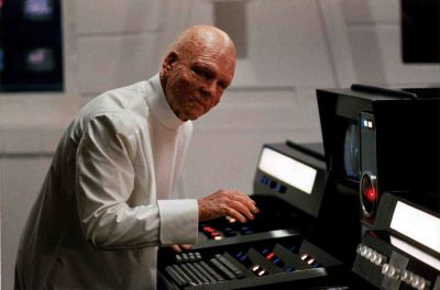 2010_THE_YEAR_WE_MAKE_CONTACT_-_STILLS_002.JPG