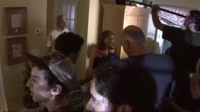 ISNT_IT_DELICIOUS_-_BEHIND_THE_SCENES_151.jpg