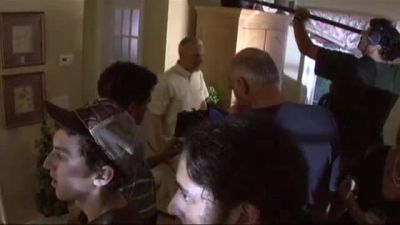 ISNT_IT_DELICIOUS_-_BEHIND_THE_SCENES_158.jpg