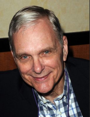 04_21_2012_-_THE_HOLLYWOOD_SHOW_002.jpg