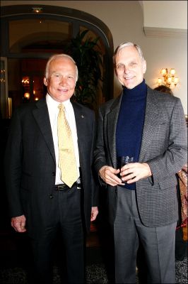 03232006_-_Lunch_for_guests_of_Jules_Verne_Adventures_Film_Festival_at_the_Lutecia_hotel_in_Paris_007.jpg