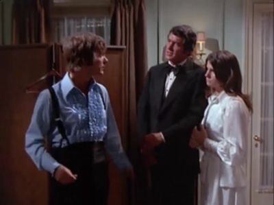MCMILLAN_AND_WIFE_-_E2X02_BLUES_FOR_SALLY_M_0474.jpg