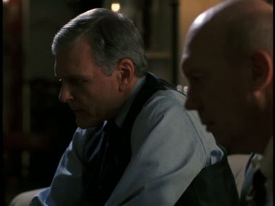 LAW_AND_ORDER_SVU_-_E3X19_JUSTICE_350.jpg