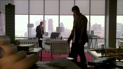 CASTLE_-_E1X01_FLOWERS_FOR_YOUR_GRAVE_003.jpg