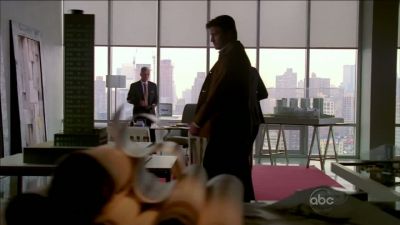CASTLE_-_E1X01_FLOWERS_FOR_YOUR_GRAVE_008.jpg