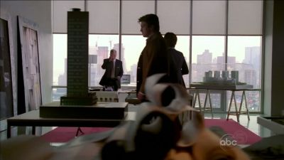 CASTLE_-_E1X01_FLOWERS_FOR_YOUR_GRAVE_011.jpg