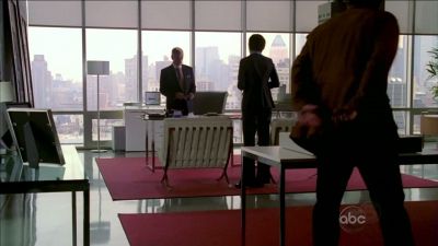 CASTLE_-_E1X01_FLOWERS_FOR_YOUR_GRAVE_055.jpg