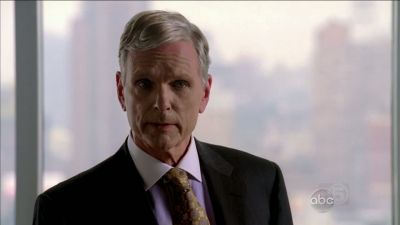 CASTLE_-_E1X01_FLOWERS_FOR_YOUR_GRAVE_076.jpg